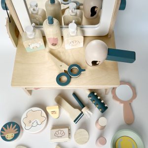 drewniany salon fryzjerski Tender Leaf Toys do zabawy