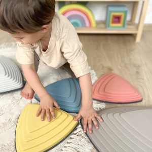 gonge kamienie rzeczne pastelowe zabawa równowaga