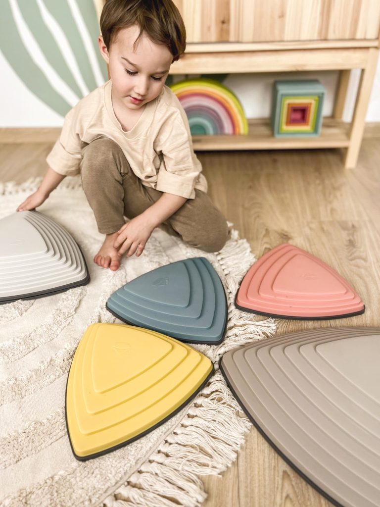 zestaw zabawek do wypożyczenia dla dzieci